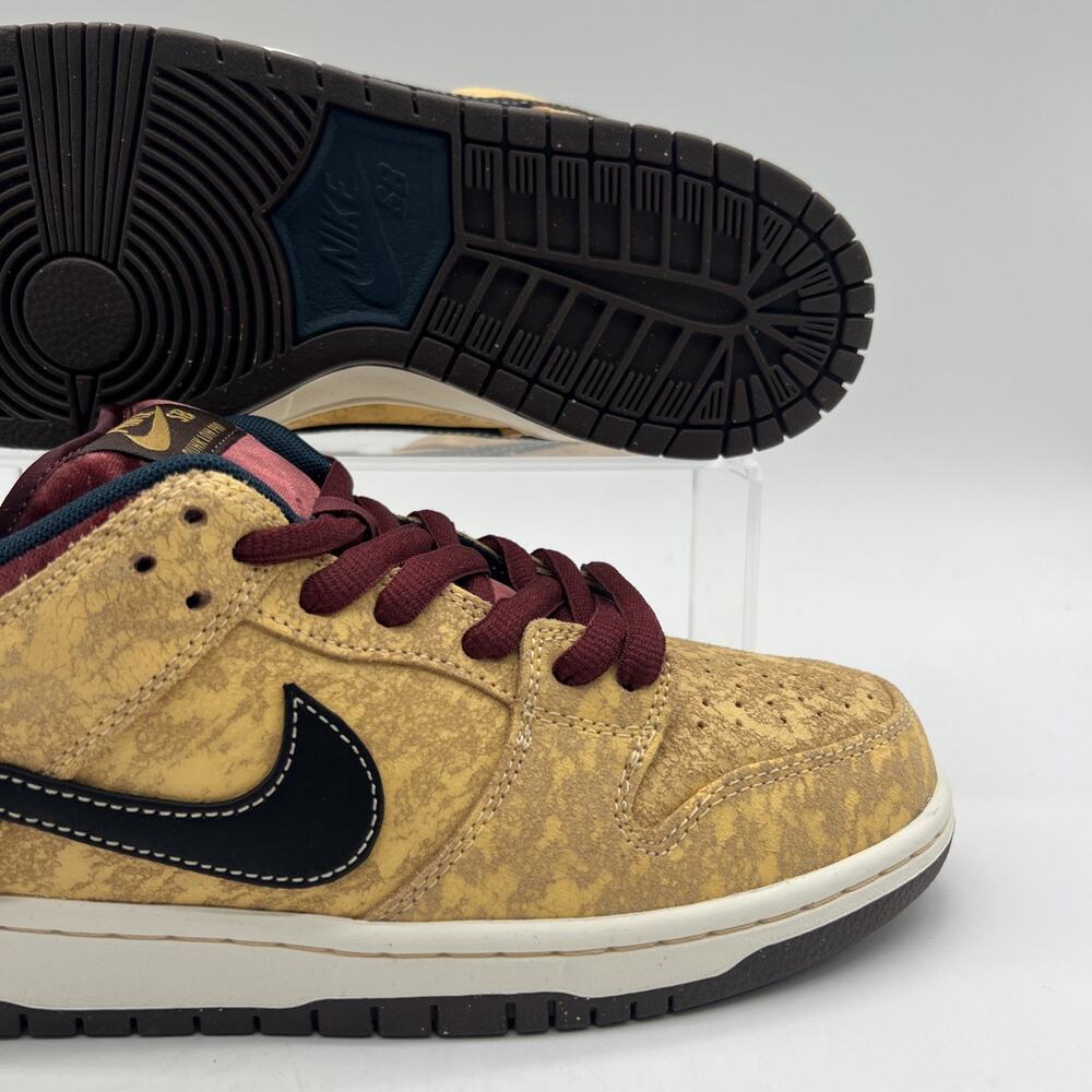 Mens Size 7.5 Nike SB Dunk Low Celestial Gold Black Sneakers FZ1278 200 - Picture 2 of 7